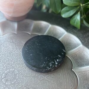 Black tourmaline charger